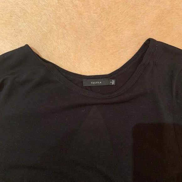 Open back T-shirt - Picture 3 of 5